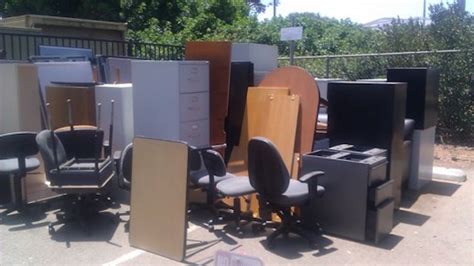 Office furniture removal: The best guidance for you